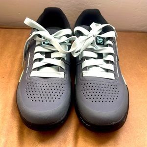 Women’s Five Ten Freerider Pro mountain biking shoe